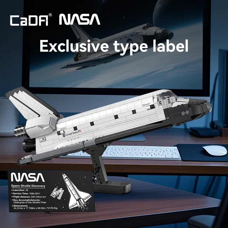CaDA Master1:80 NASA Space Shuttle Discovery C56052W - Image 7
